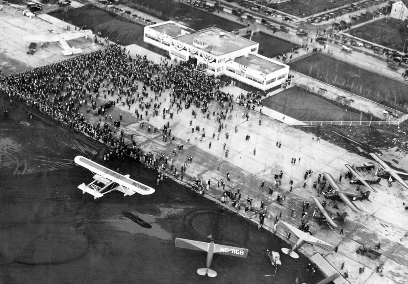 White, Black, Aircraft, Building