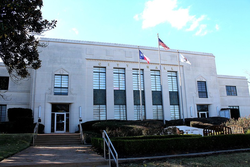 Tyler City Hall was built in 1938 and is a fine example of Art Deco architecture. 