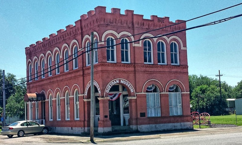 A picture of the Gueydan Museum's exterior.