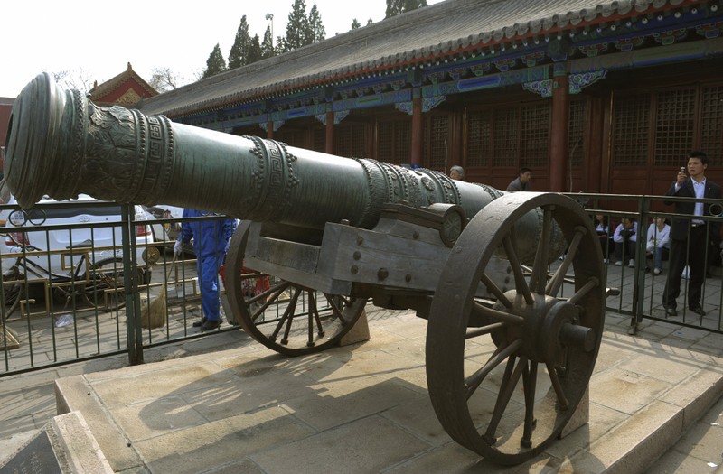 The Chinese were the first to invent the cannon in the 12th century