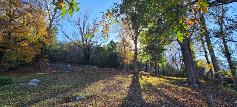 Old Hill-Arnold Cemetery from entrance 