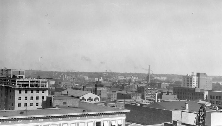 1930s Sioux City: The tall building in the distance, on the right, is the Badgerow Buidling. (The article is focused on the 1920s, but the building didn't get started until the 1930s, so the photo was obviously taken in the '30s)