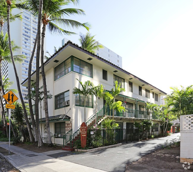 Cooper Apartments -- view from the backside (courtyard not in view). 