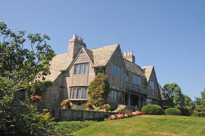 Topsmead was built in 1925 in the Tudor Revival style by Edith Morton Chase. Visitors can take free guided tours of the house. 