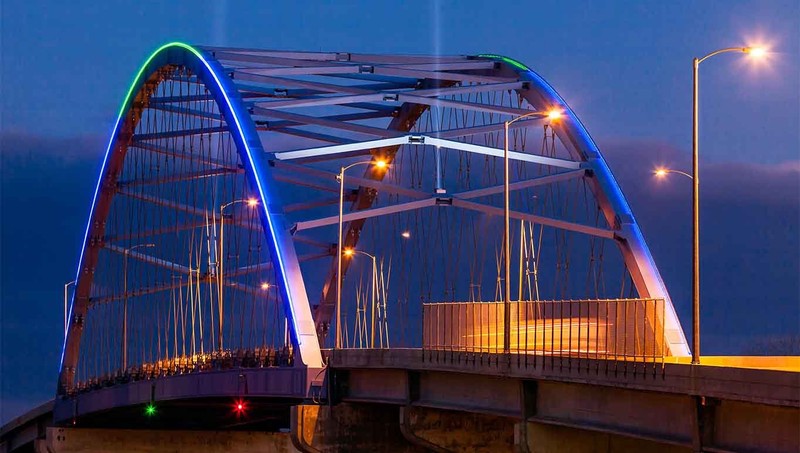 The bridge opened in 2012 and features aesthetic lights along the arch that are utilized for light shows and to commemorate special occasions. 