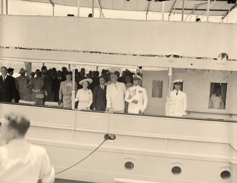 Franklin and Eleanor Roosevelt with Queen Elizabeth and King George VI on the USS Potomac, 1939 