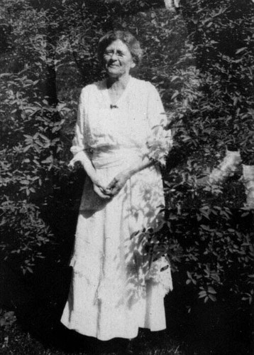 Plant, Smile, Dress, Standing