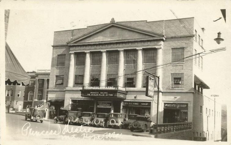 The building circa 1931.