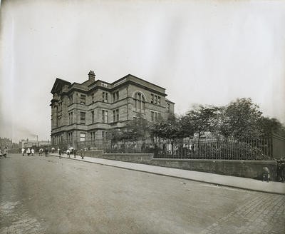 Garrioch Public School in Wyndford in 1916