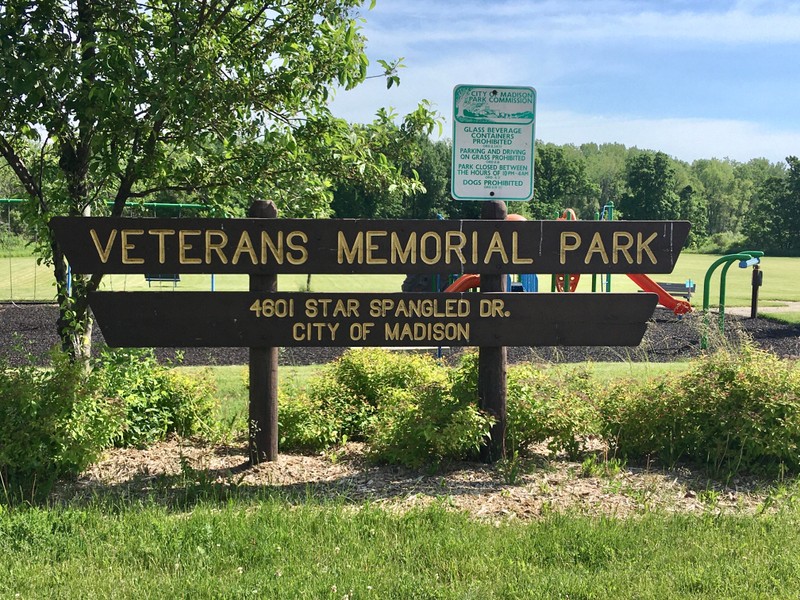 Veterans Memorial Park Sign