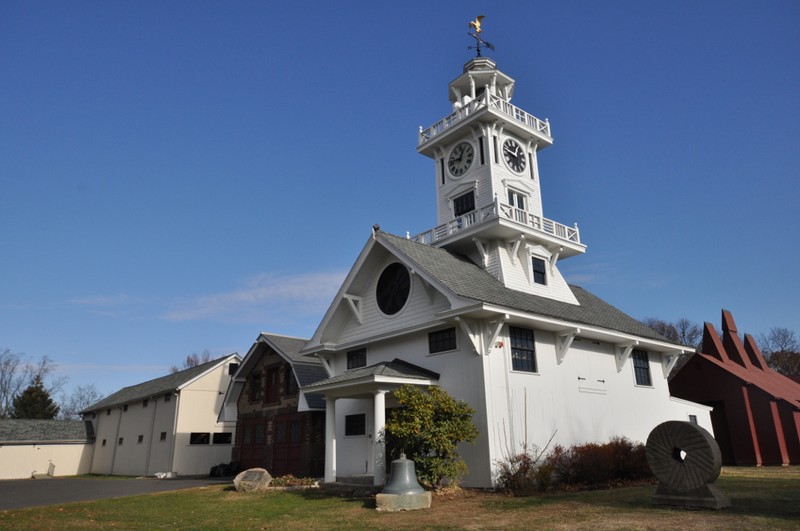 Putney Chapel was built in 1844 and is available to rent for weddings and other services.