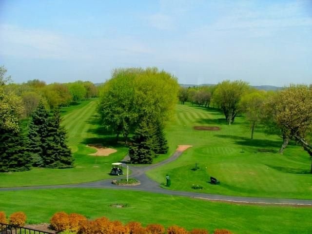 Present day view of the Merrill Hills Country Club 