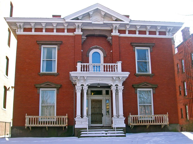 The John Kendrick House was built around 1866 and was the location of the Mattatuck Museum from 1912-1987.