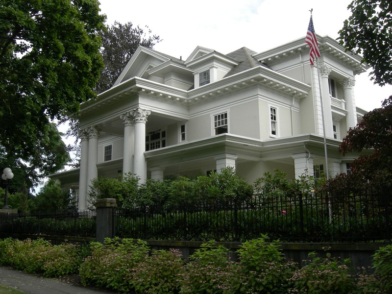 A modern recreation of an old photograph of the Parker-Fersen mansion, emphasizing its grandeur.