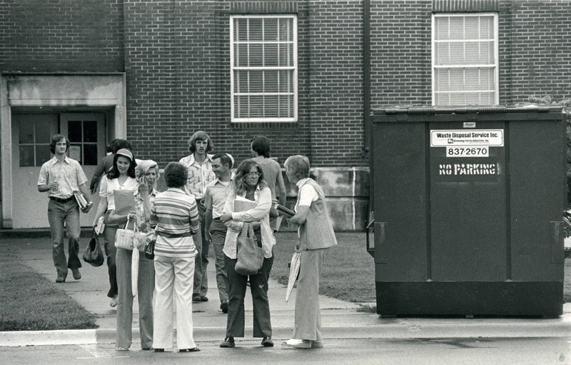 Campus scene outside of Morton Hall