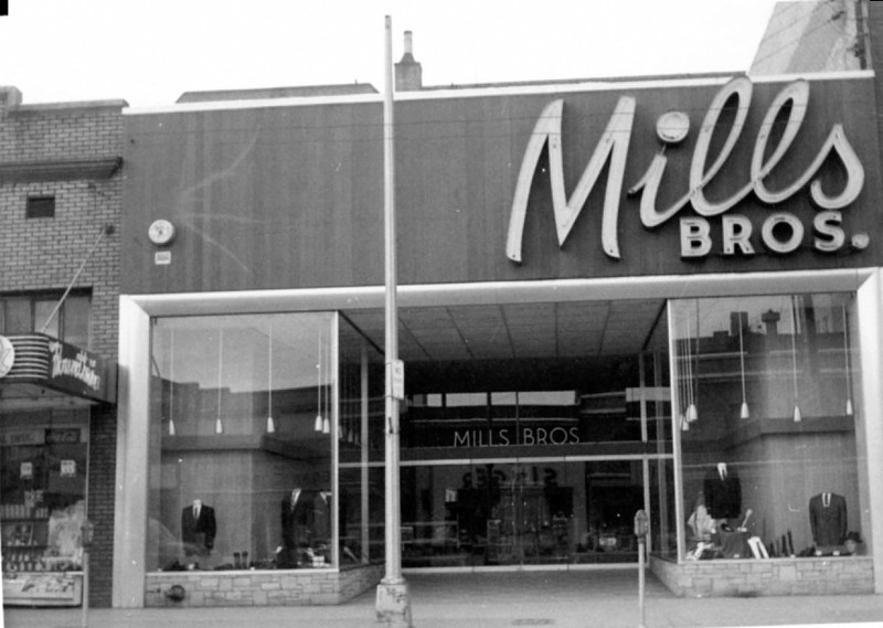 A mid-century photograph of the facade.