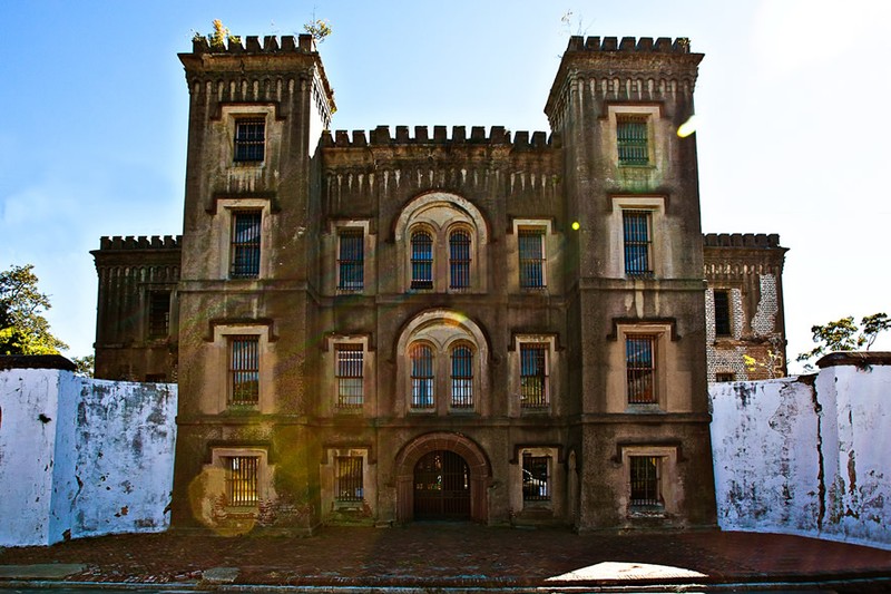Front view of the Old Charleston Jail