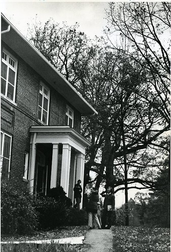 Main entrance, prior to 2006 renovation.