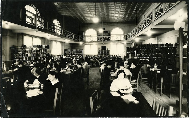 Students working in Tate Library, circa 1930s.