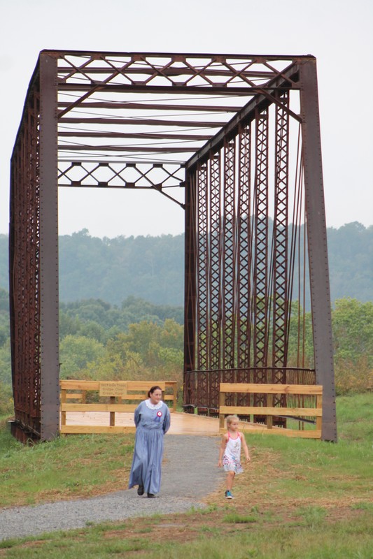 The Tebbs Bend trailhead.