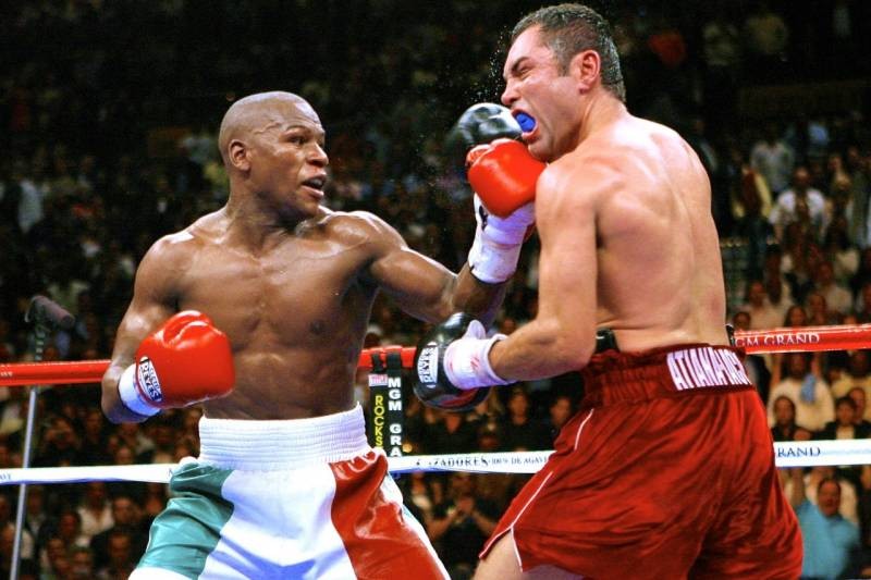 Mayweather landing a left hook