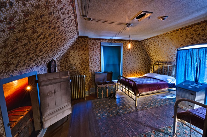 Interior bedroom of the boarding house