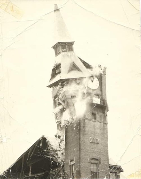 Building, Tower, Tints and shades, Monochrome photography