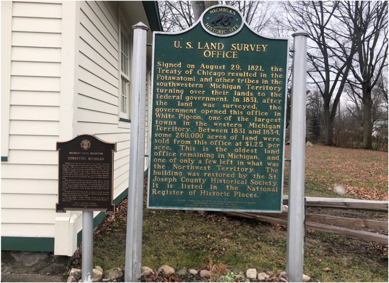 Commemorative plaque, Door, Siding, Deciduous