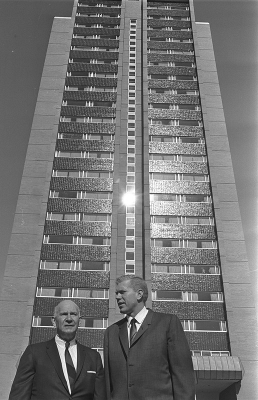 TWU President Dr. John Guinn and Texas House Speaker, Ben Barnes in front of Stark Hall (1967). Courtesy of University of Texas Arlington Libraries