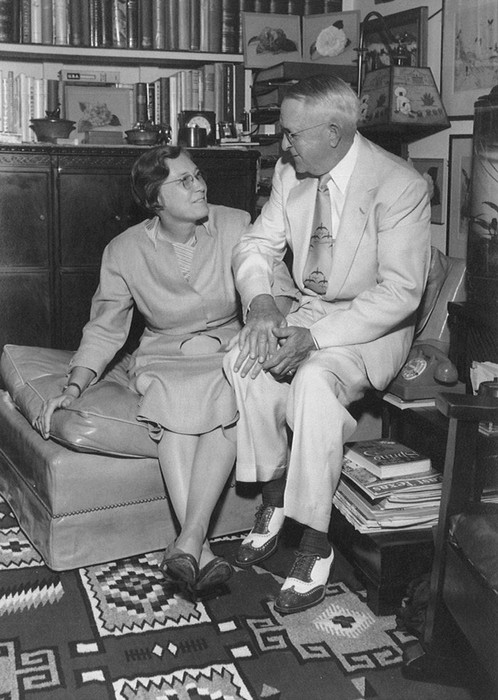 Nelda C. Stark and her husband, H.J. Lutcher Stark. Courtesy of the Stark Foundation website.