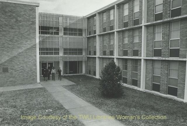 Jones Hall outside showcasing the courtyard. Courtesy of the Texas Woman's University Women's Collection.