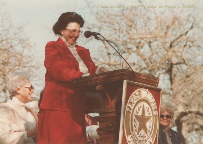 Dr. Mary Evelyn Blagg-Huey, Distinguished Alumna and first female president of TWU speaking at the library groundbreaking ceremony on February 16, 1984. (Photo: 1984, Courtesy TWU Woman's Collection)