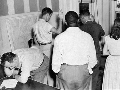 Prospective voters registering at the Mobile County Board of Registrars, 1949