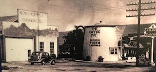 The Coffee Pot sat next to the Pebble Garage functioning as a bar. The coffee pot went through many different uses throughout its lifetime.
(The Lincoln Highway Heritage Corridor Archives)