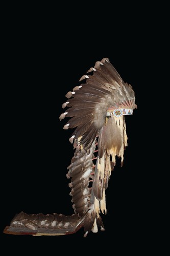 a headdress worn by the Native Americans