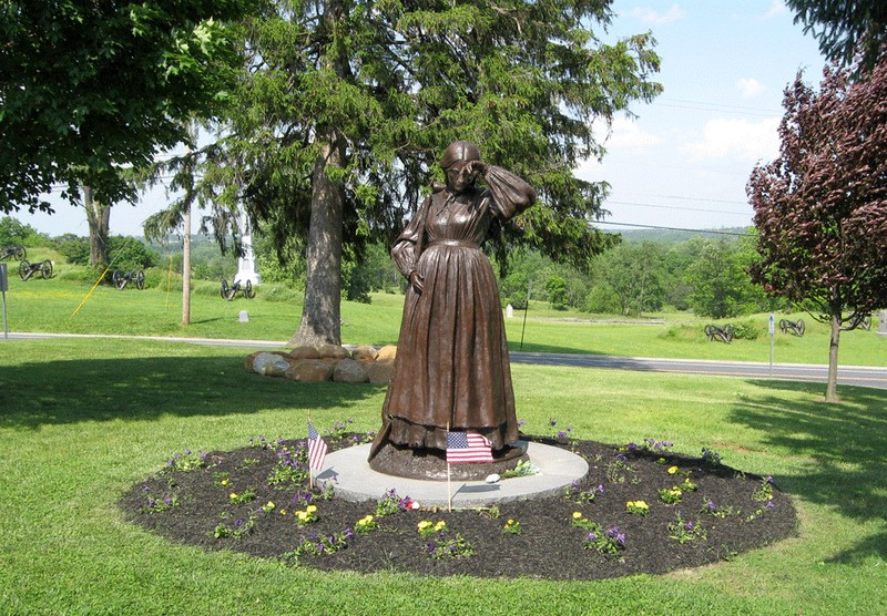 Gettysburg's Civil War Women's Memorial 
Elizabeth Thorn