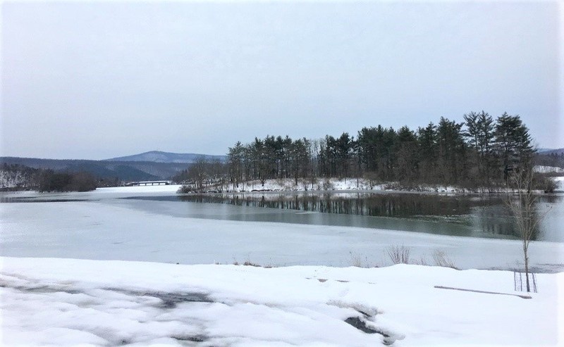 Shawnee State Park is open all year and is certainly beautiful, no matter what season.  This is a view from one of two boat launches on Shawnee Lake (February 2019).