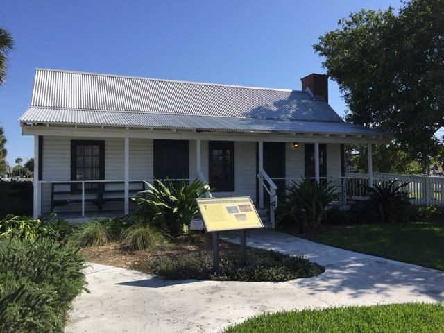 "Cracker" Homestead with Metal Roof 