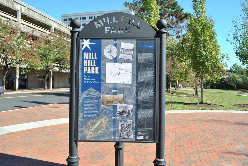 Mill Hill Park Monument with details on the battle that took place in the local surrounding area.