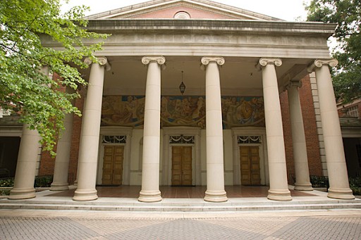 The Fine Arts Building features neoclassical revival architecture.