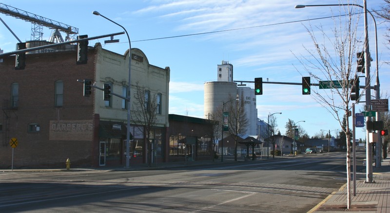 View of the 300 block of 1st Street 2007, Garberg's sign visible on Odd Fellows building.