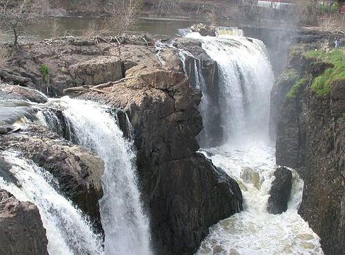 Modern-day photo of the Great Falls at the Passaic River.