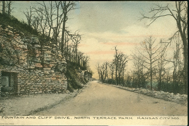 Kansas City's Cliff Drive and the natural spring fountain as of 1910