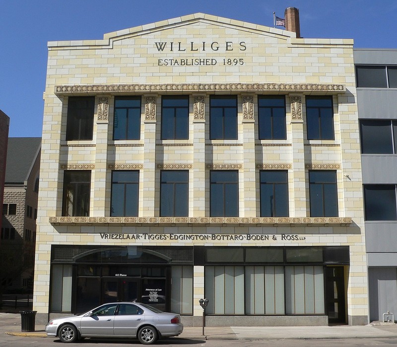 2012 Photo of the Williges Building in Sioux City -- Front View