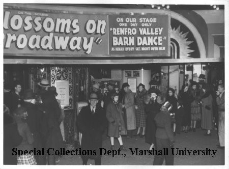 The crowd before a show, circa 1940s