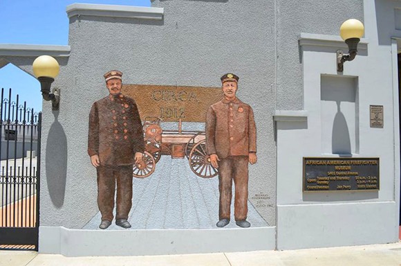 A mural done on the building that represents the Fireman that worked in Los Angeles. 