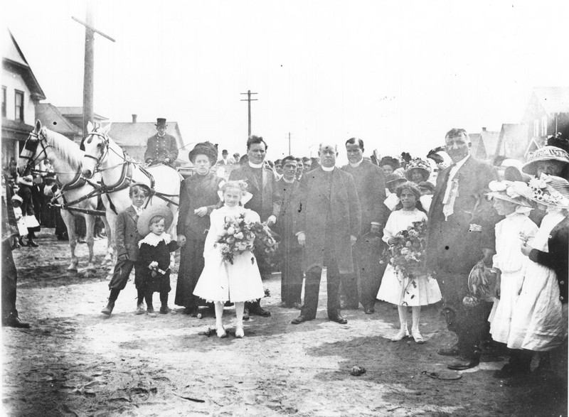 B& W photo of Slovakian immigrants gathered for church dedication, photo May 19, 1912