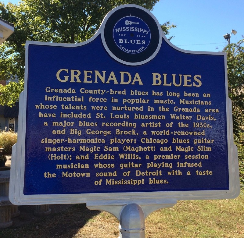 Text, Landmark, Commemorative plaque, Signage