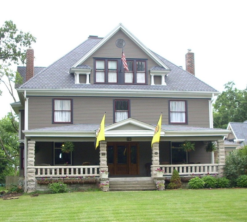 The John N. and Elizabeth Taylor House was built arounc 1909 and is one of the more impressive homes in Columbia.