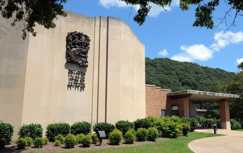 Temple Israel facade